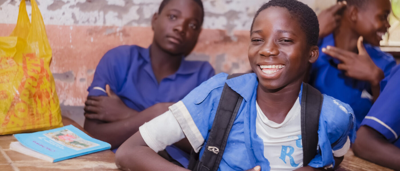 Edukans-NL-mentorschap-schooluitval-Malawi-onderwijs-klas-jongen-bijgesneden-donatiepagina